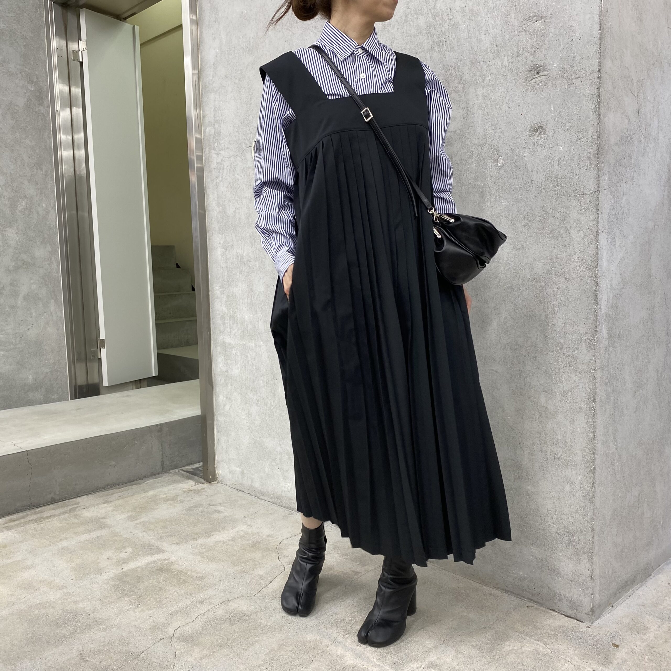 CFCL プリーツパンツ ブラック 抜け出る