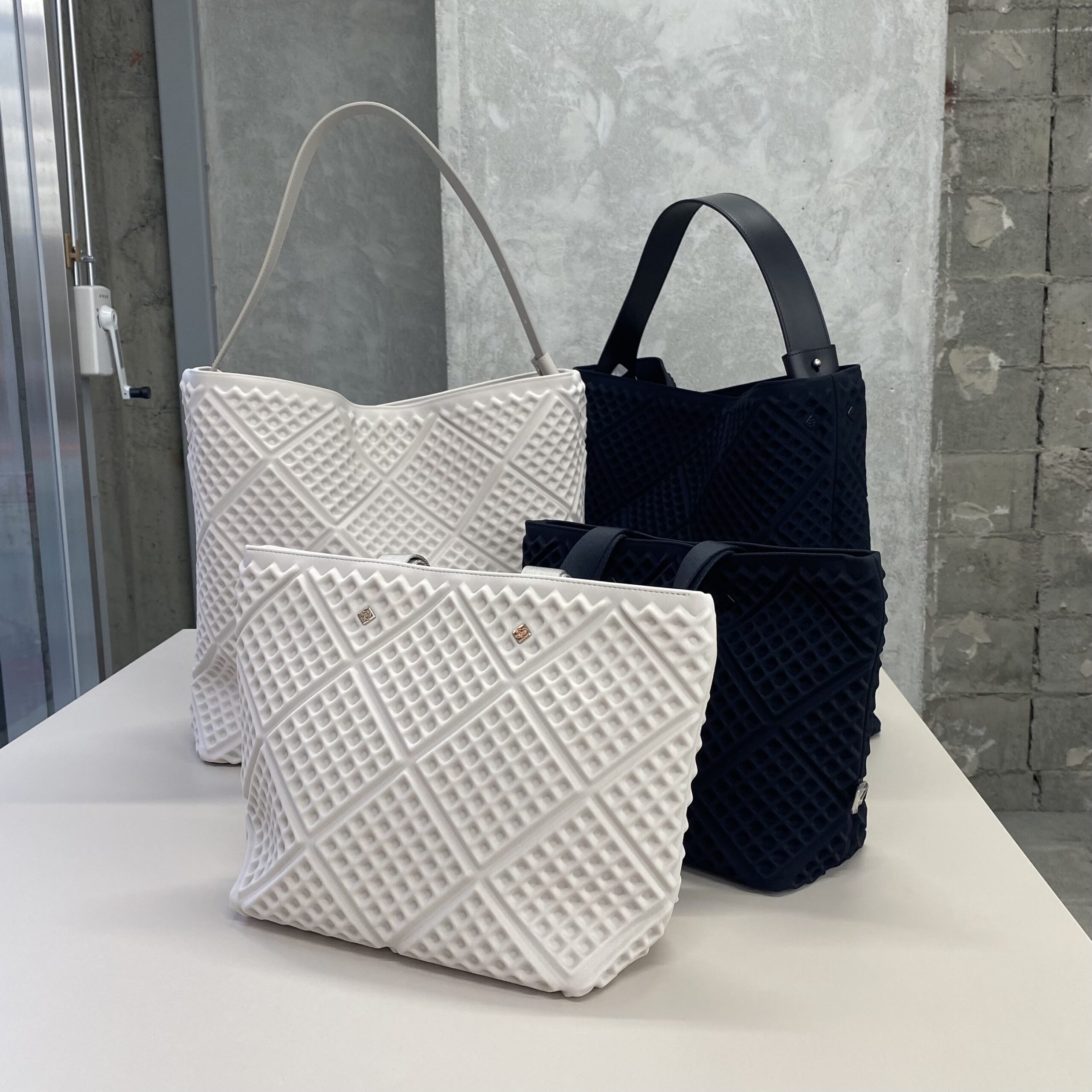 52 BY HIKARIMATSUMURA】人気のワッフル入荷しました🌼 | OBLIGE