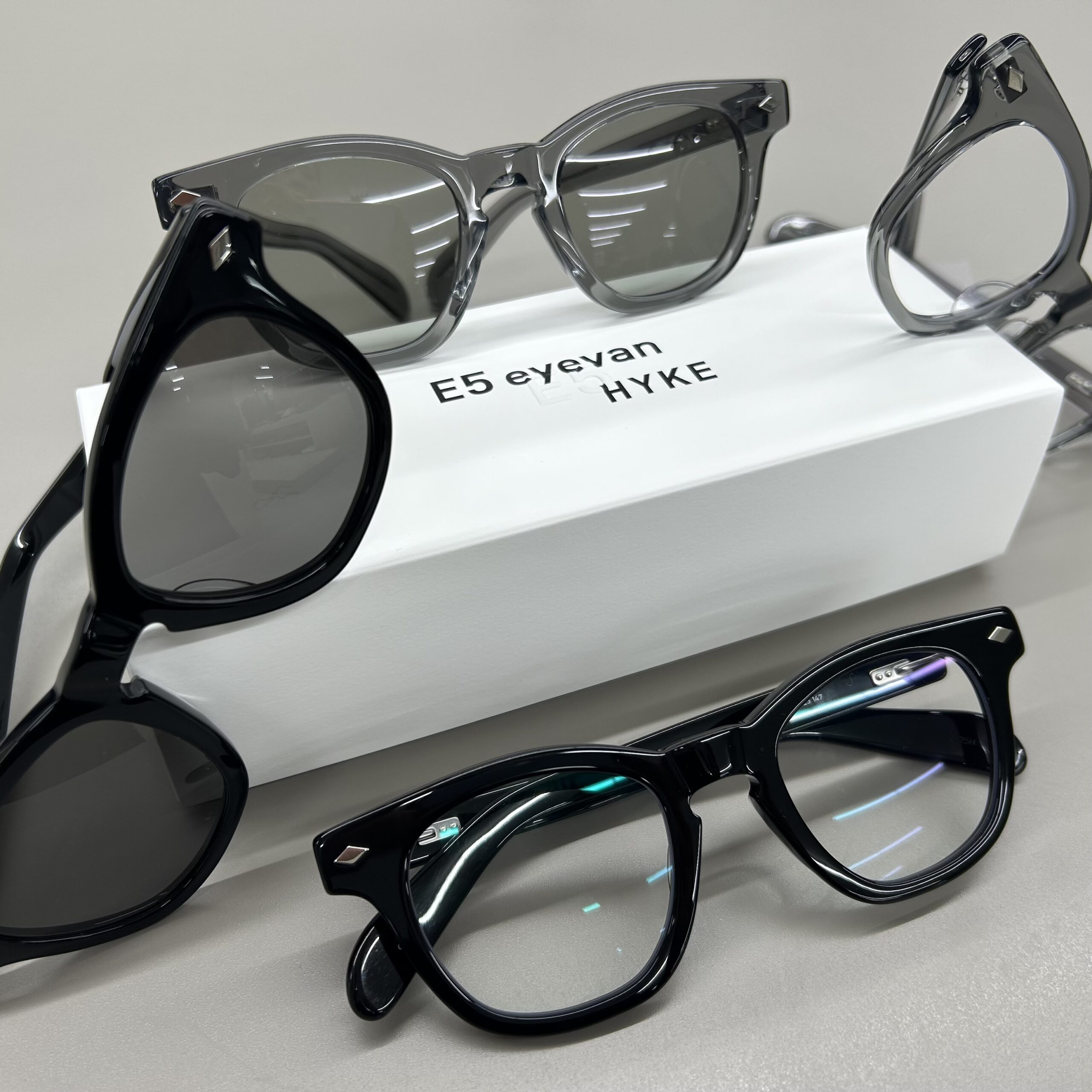 hyke × E5 eyevan グレー グレーレンズ E5 eyevan × HYKE – HYKE