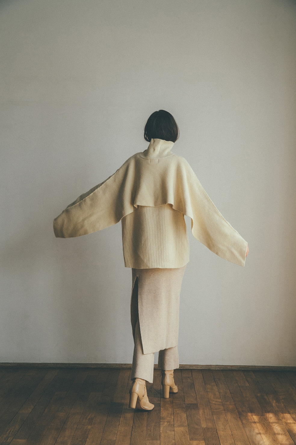 CLANE / クラネ / BACK FRILL TURTLENECK KNIT TOPS -ivory- / 正規取扱店 / OBLIGE
