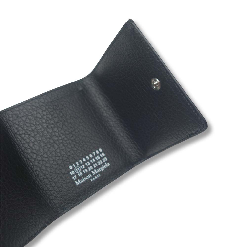 Maison Margiela / メゾン マルジェラ / 新型三つ折り財布【BLACK】 / 正規取扱店 / OBLIGE 公式通販